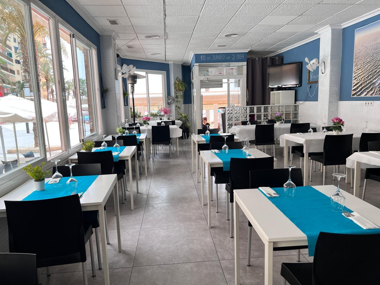 2-6-134 Local comercial primera linea de playa