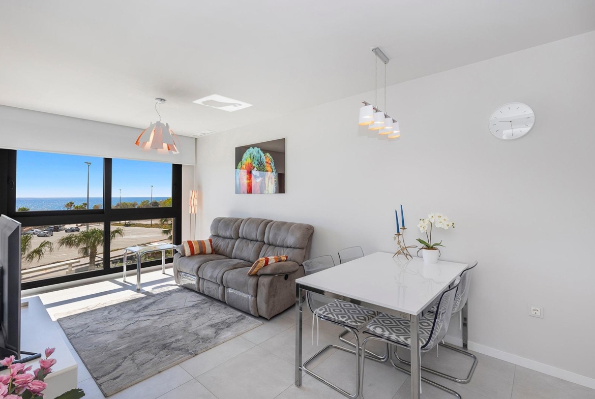 APARTAMENTO CON VISTAS AL MAR EN MIL PALMERAS. 2 DORM. 2 BAÑOS. GARAJE+TRASTERO. TERRAZA 20 M2.