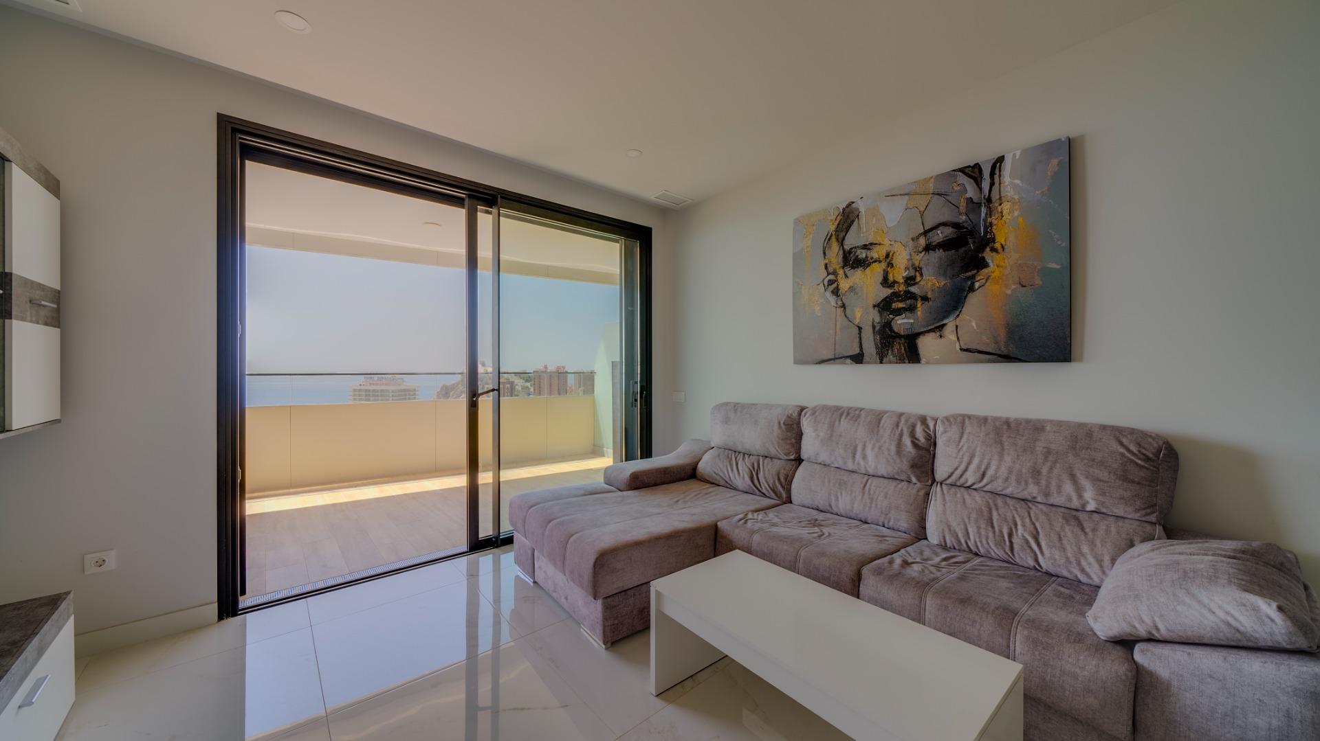 Exclusivo Piso en la Cala de Benidorm con Vistas al Mar