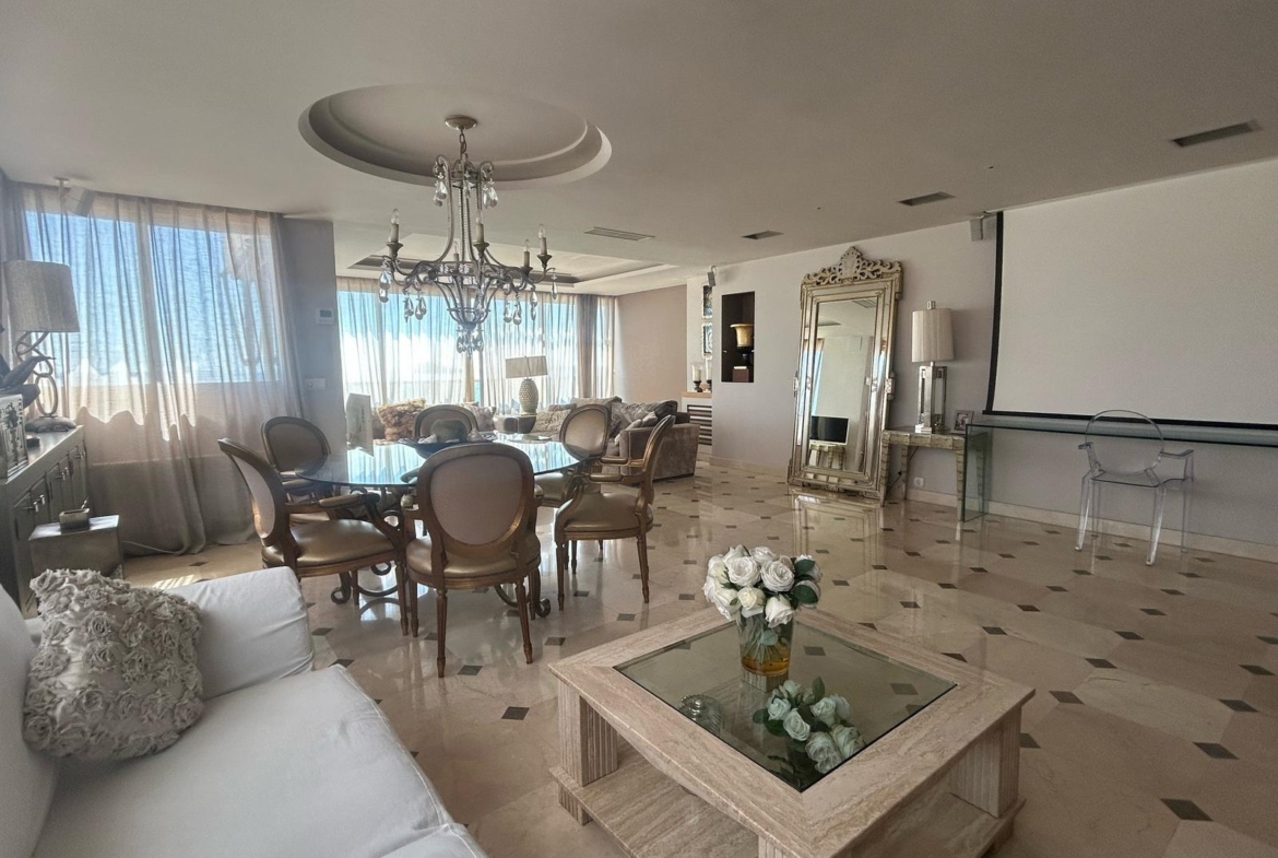 🏖️ Luxury Apartment on the Levante Beachfront – Dreamy Views 🌅