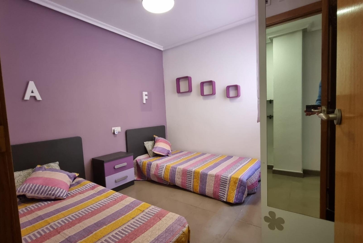 Elegante piso en cetro de Torrevieja + plaza de parking incluido !