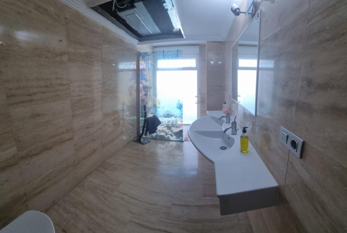 OCASIÓN ÁTICO DE 260 METROS CON TERRAZA AJARDINADA EN PLANTA DE 60 METROS