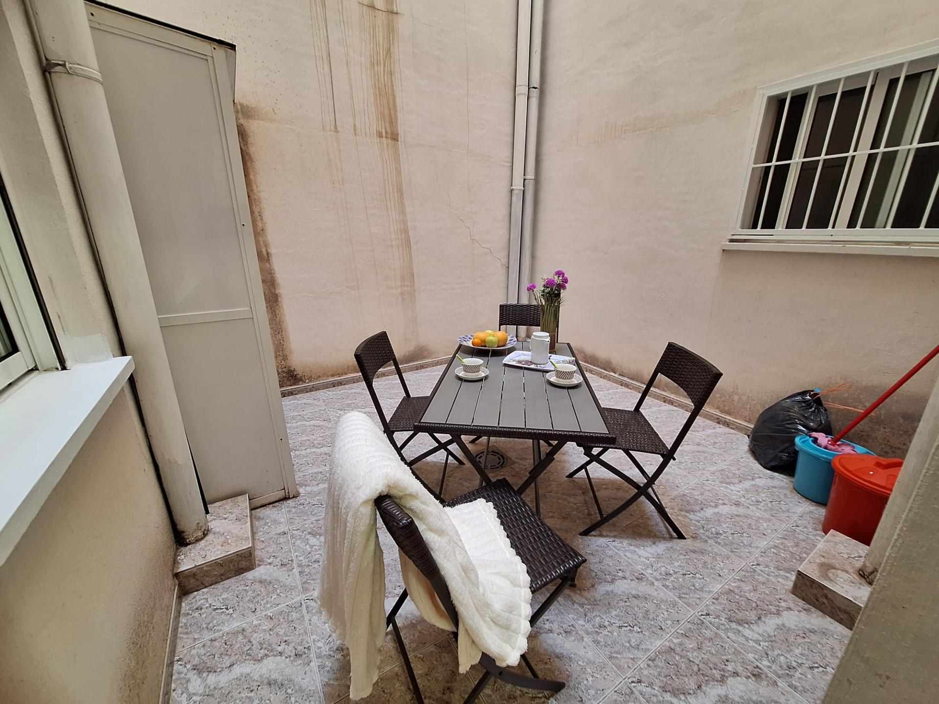 2-6-249 Semi-Renovated Apartment 350 Meters from Playa del Cura