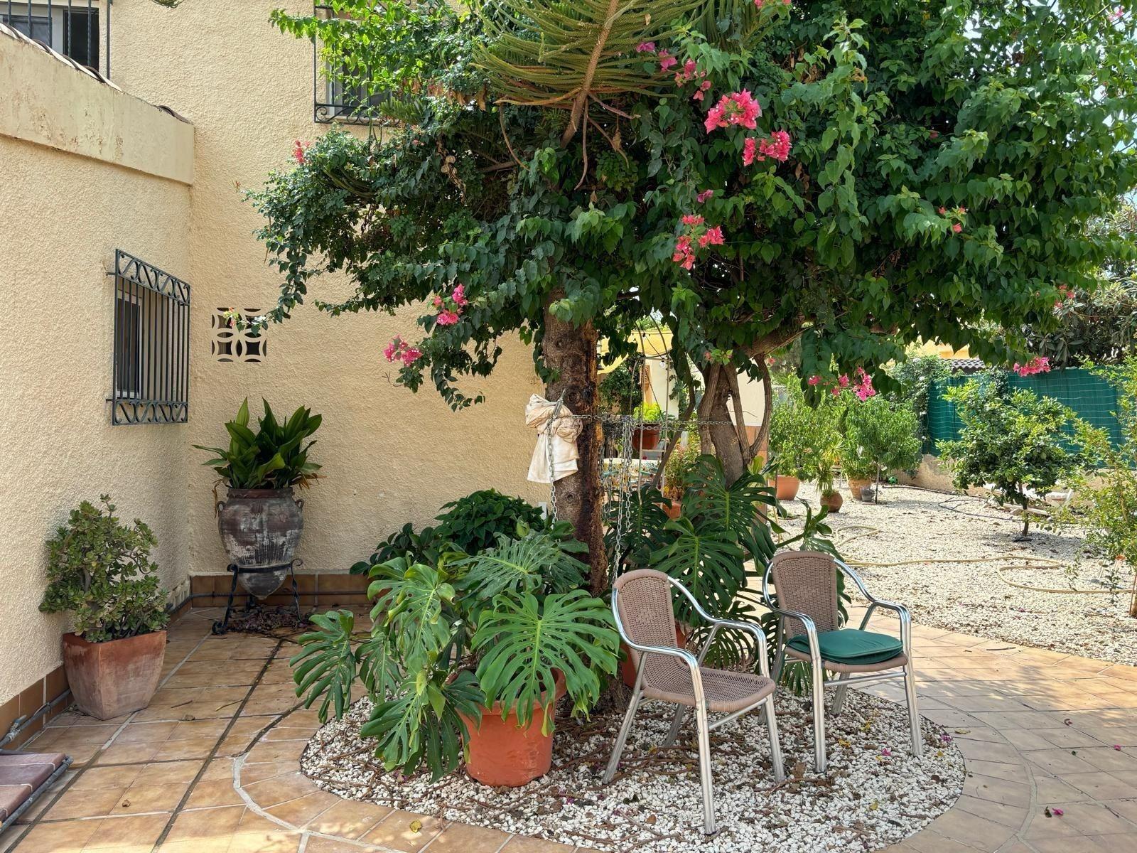 VILLA ESTILO MEDITERRANEO CON PISCINA PRIVADA.