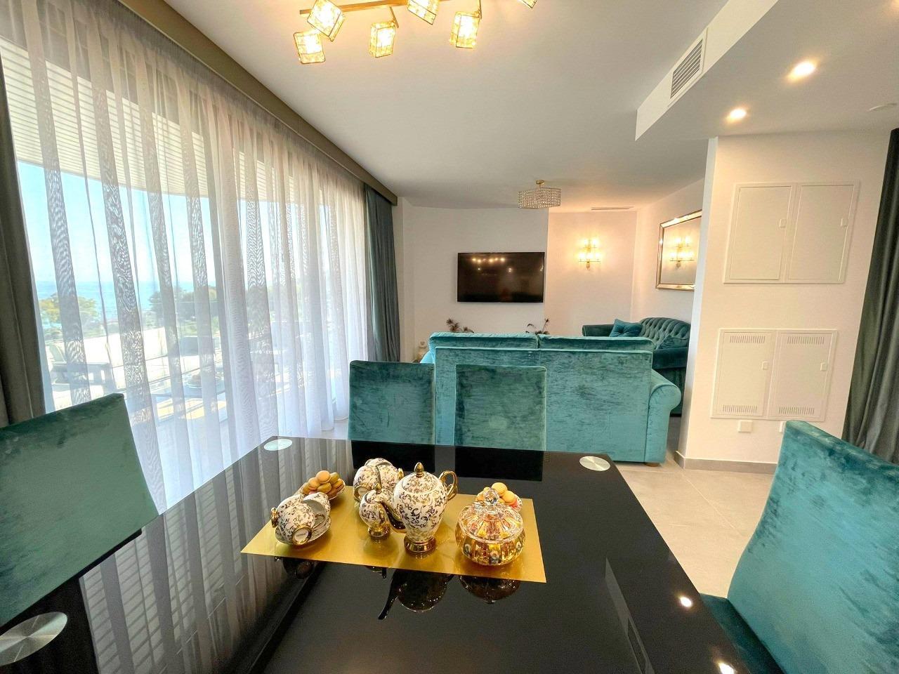 Moderne nieuwe appartementen aan de oevers van de Middellandse Zee
