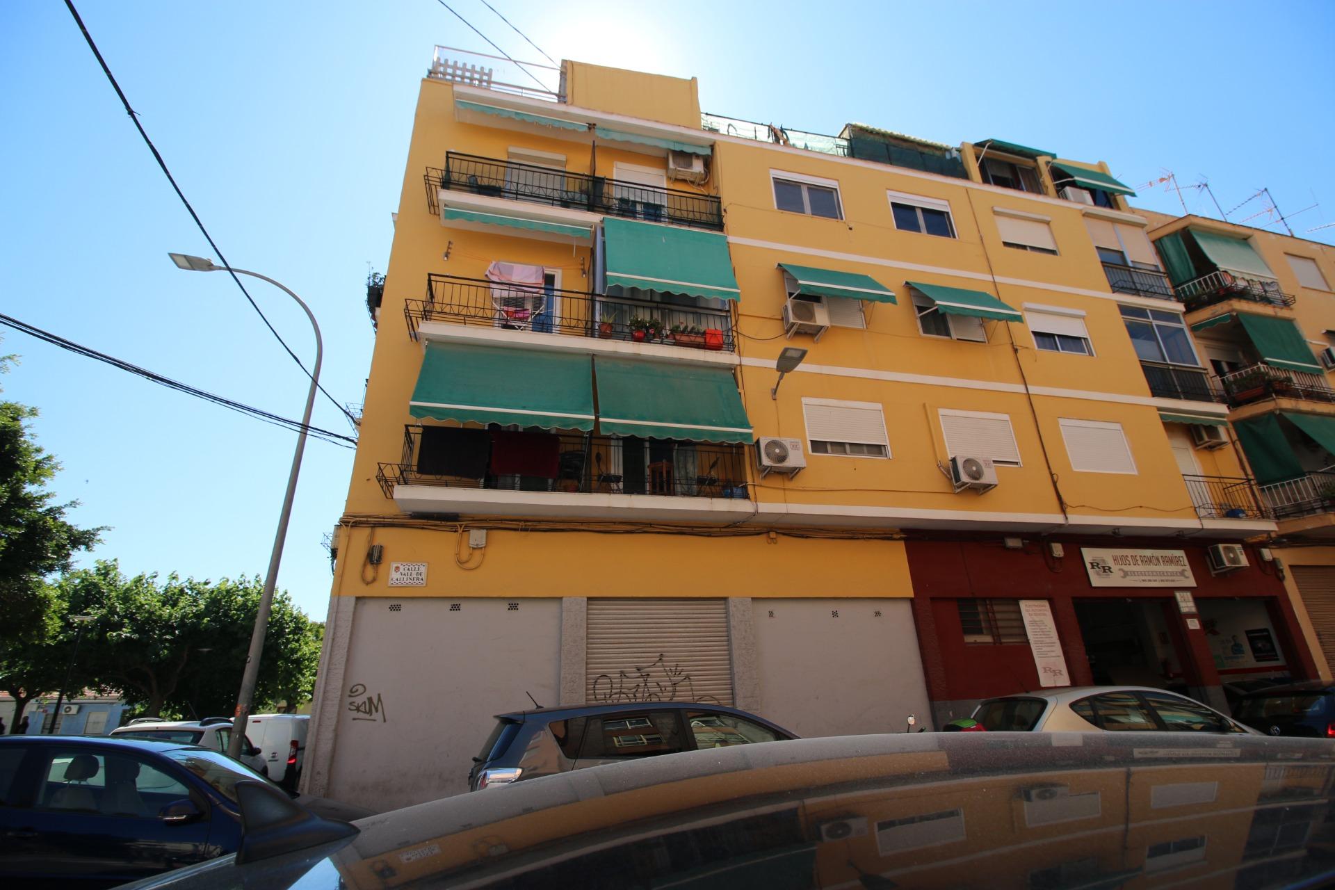 VIVIENDA OKUPADA SIN POSIBILIDAD DE VISITA.