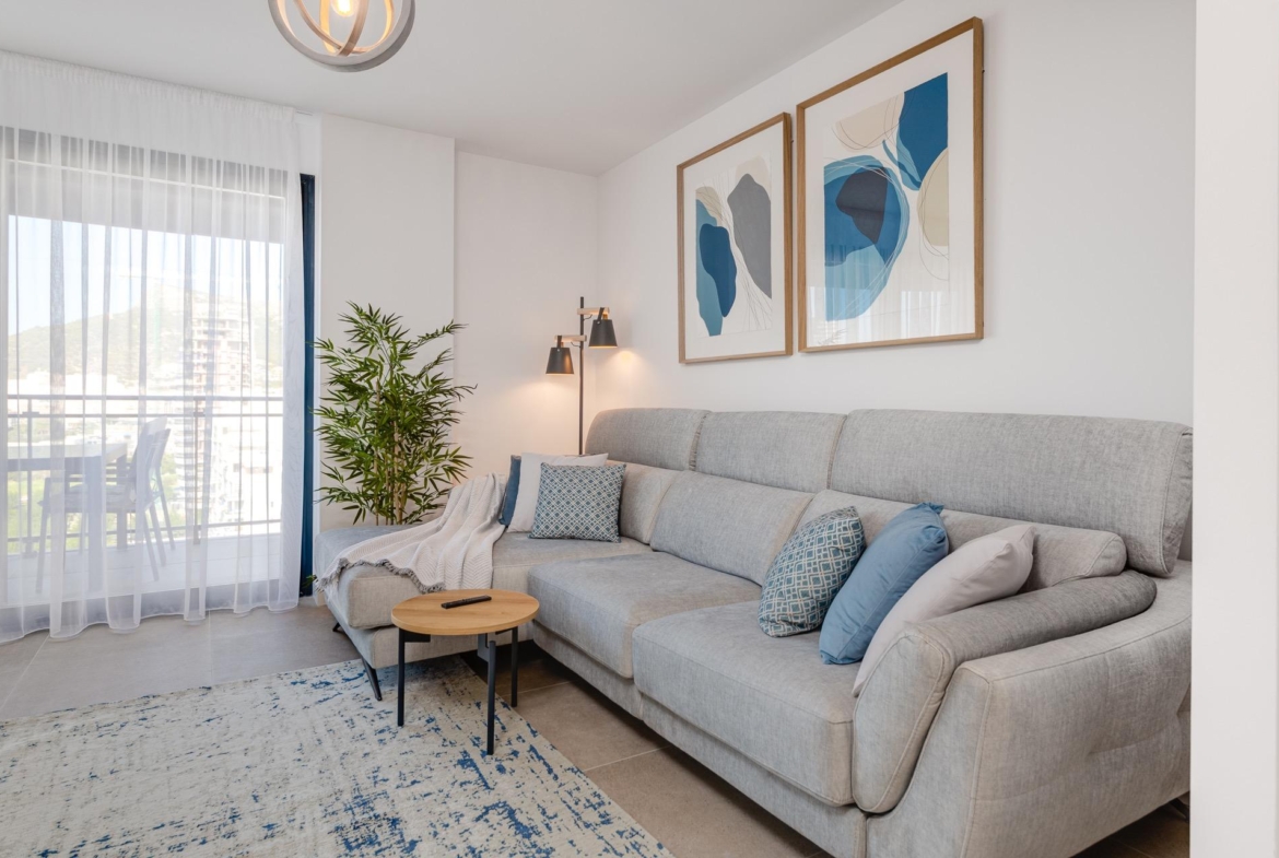 SPECTACULAR NEW LARGE APARTMENT WITH SEA AND MOUNTAIN VIEWS IN CALPE