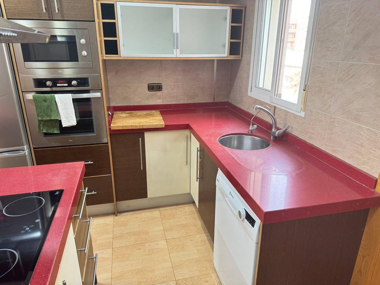 2-6-324 Spacious Semi-New Apartment in Torrevieja, Ideal for Living
