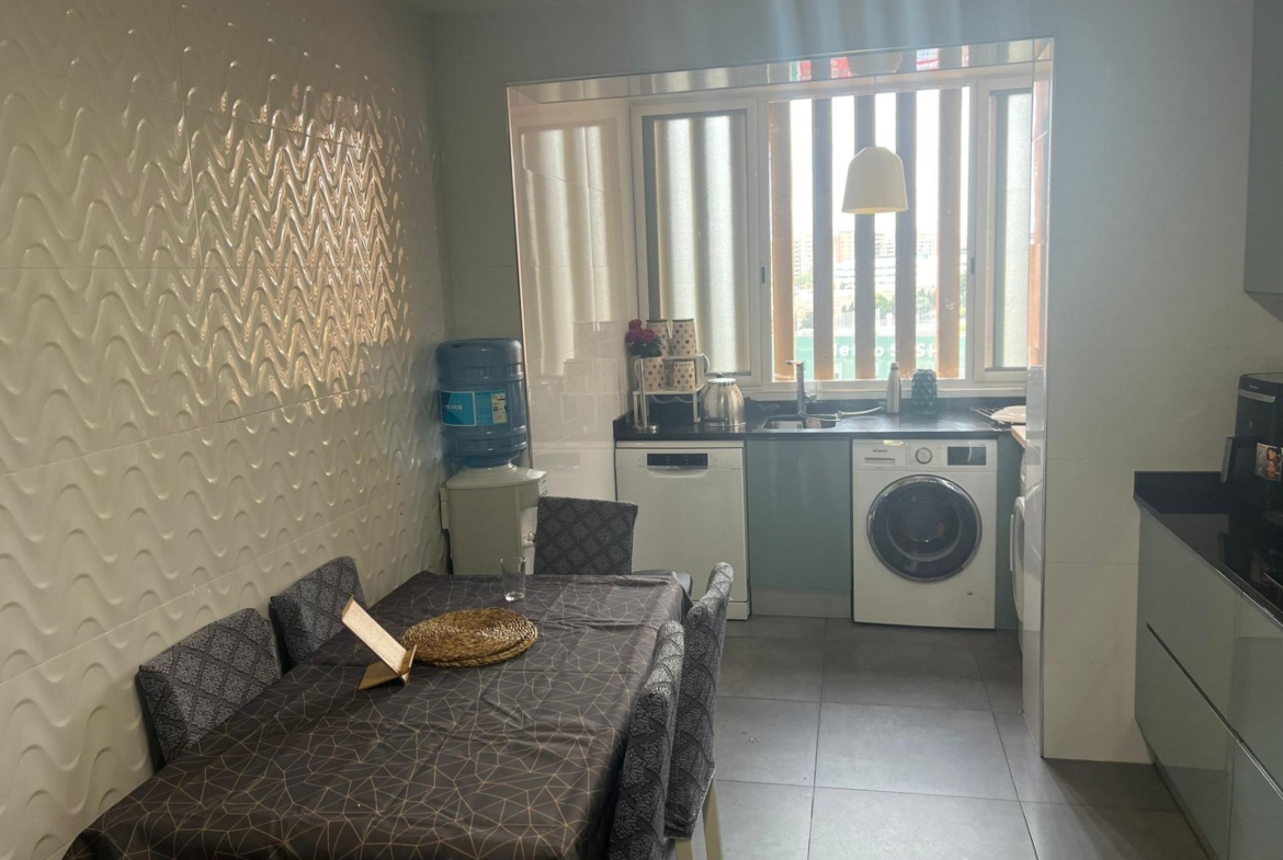 Spacious and Modern Renovated Apartment in San Blas, Alicante