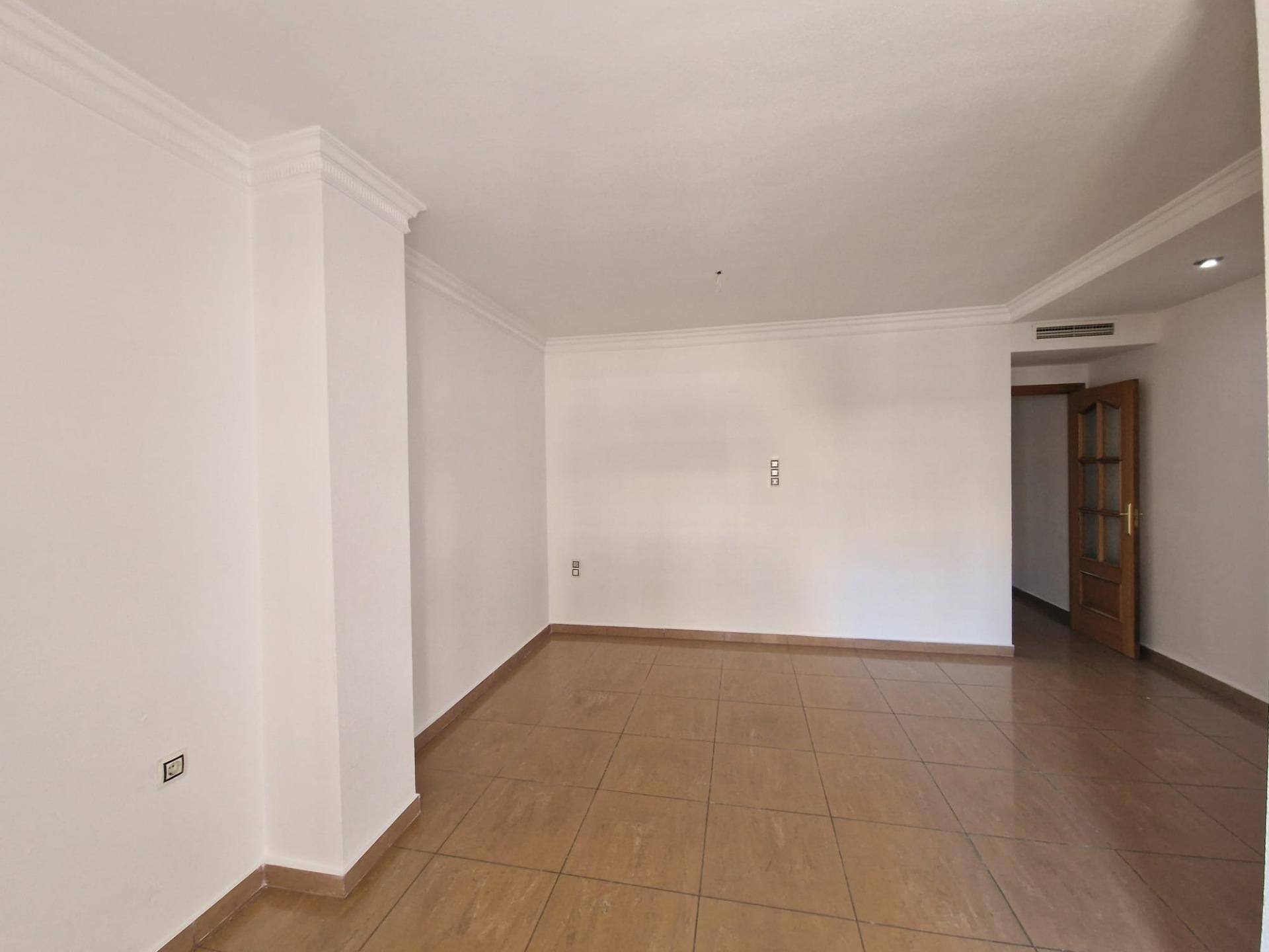 OPORTINIDAD!! APPARTAMENTO EN CABALLERA DE RODAS 2 HABS PISCINA COMUNITARIA 159.900