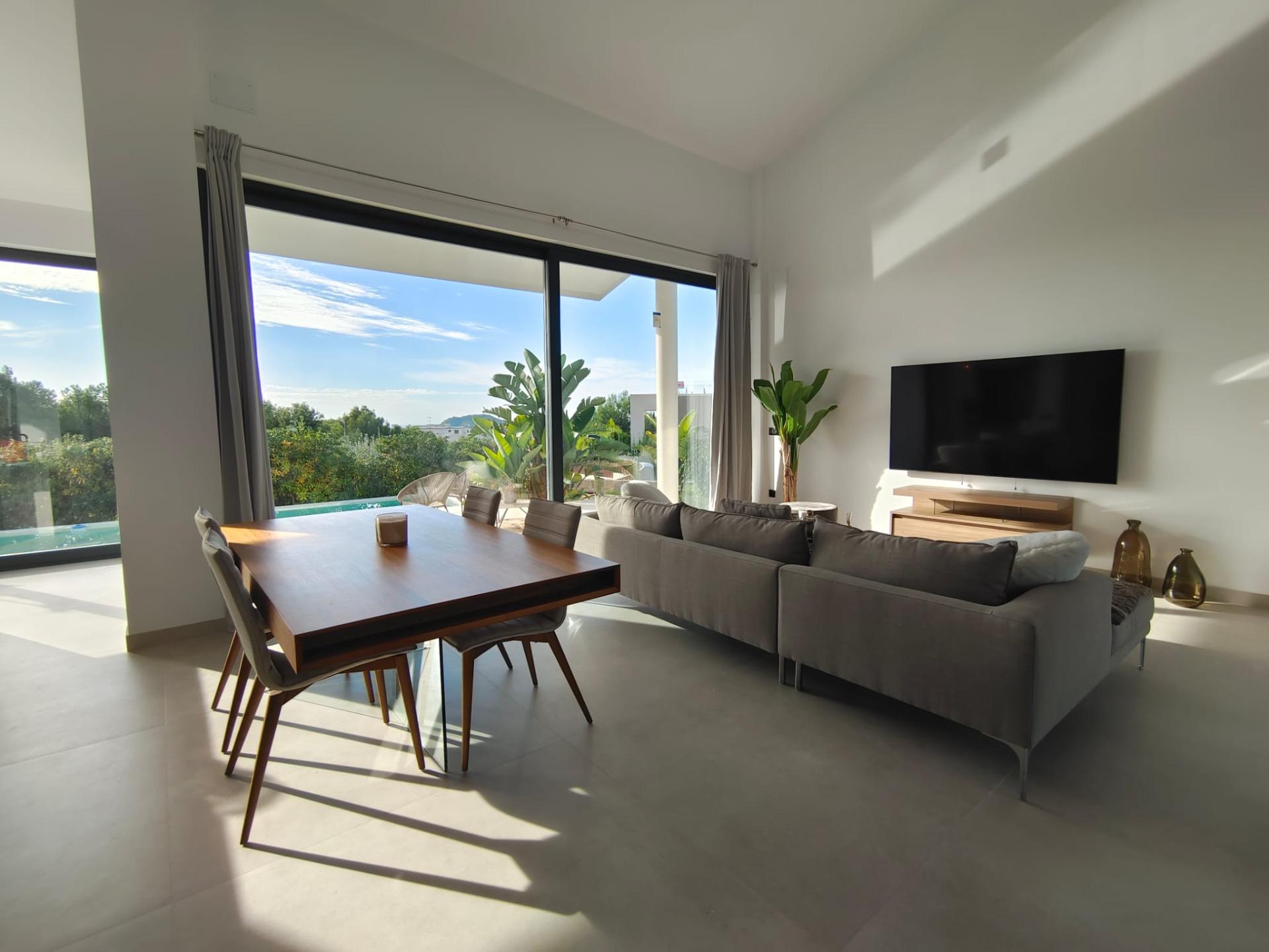 2-6-352 Design villa met uitzicht op zee