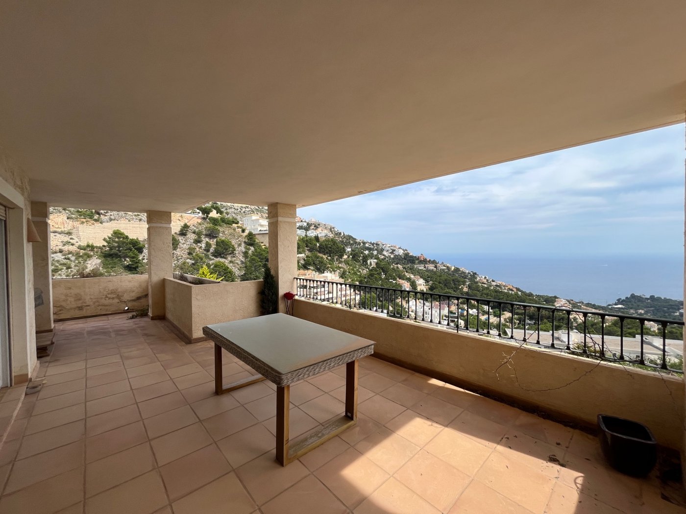 ALTEA HILLS EXCLUSIVE FLAT FOR SALE WITH SEA VIEWS