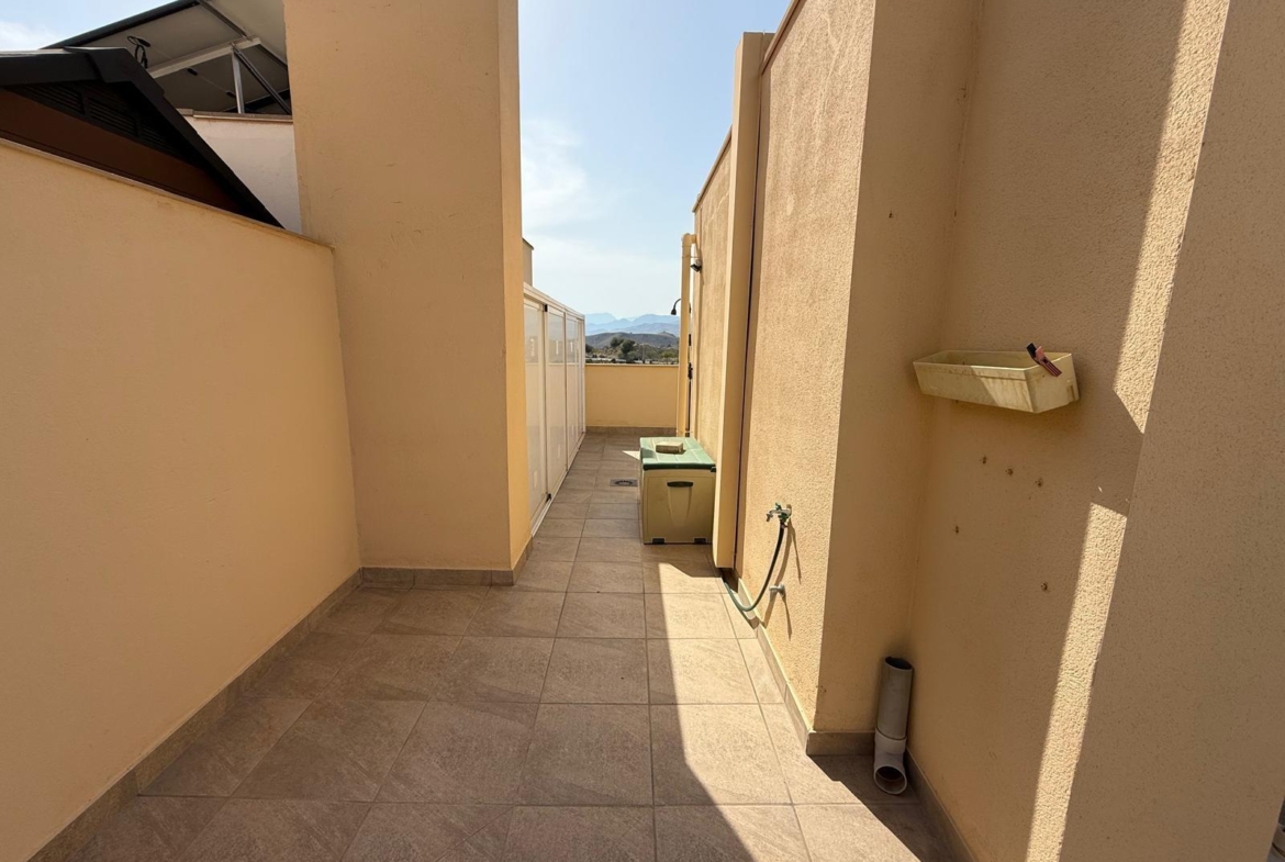 Ático Dúplex con Solárium Privado y Vistas a la Cala de Finestrat