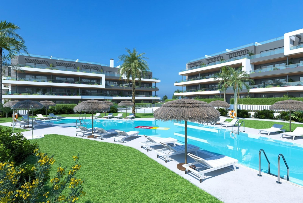 Apartments, bungalows, semi-detached and detached villas with wonderful communal areas in Torrevieja