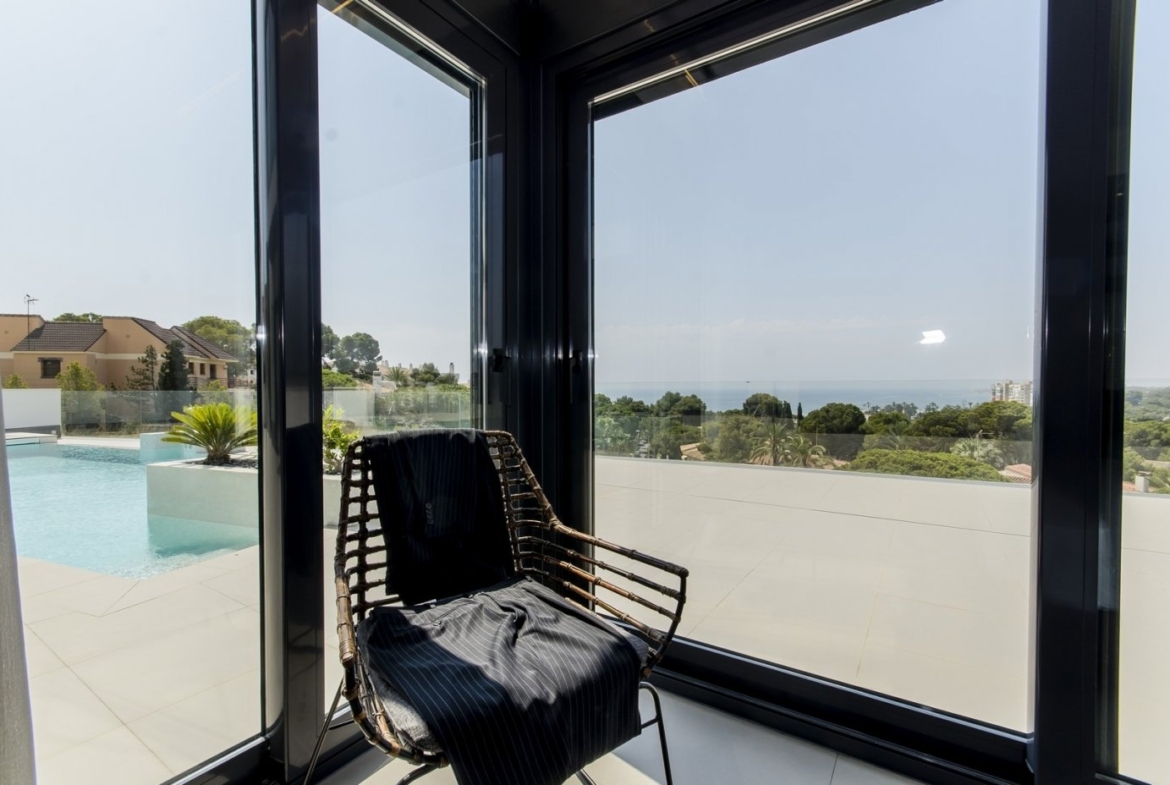 NEW CONSTRUCTION VILLAS 250 m FROM THE BEACH IN CAMPOAMOR