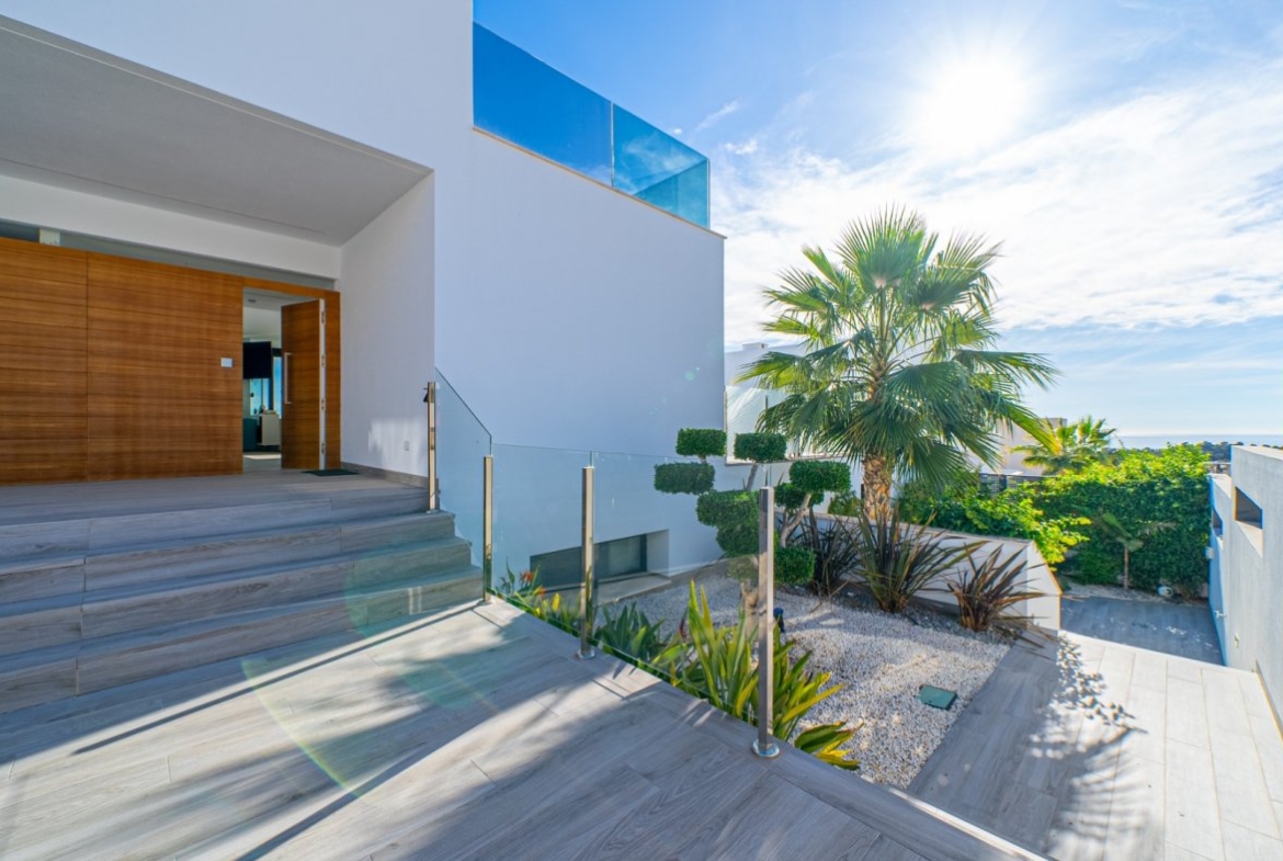 VILLA DE LUJO EN VENTA EN FINESTRAT – BALCON DE FINESTRAT