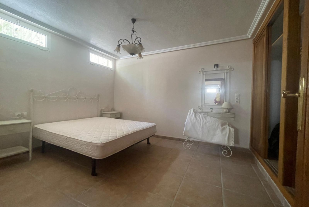 VILLA PARADA CON VISTAS AL MAR Y A 200 METROS DE PLAYA! ZONA TORRE LA MATA. 5 DRM. 3 BAÑOS. PISCINA PRIVADA.