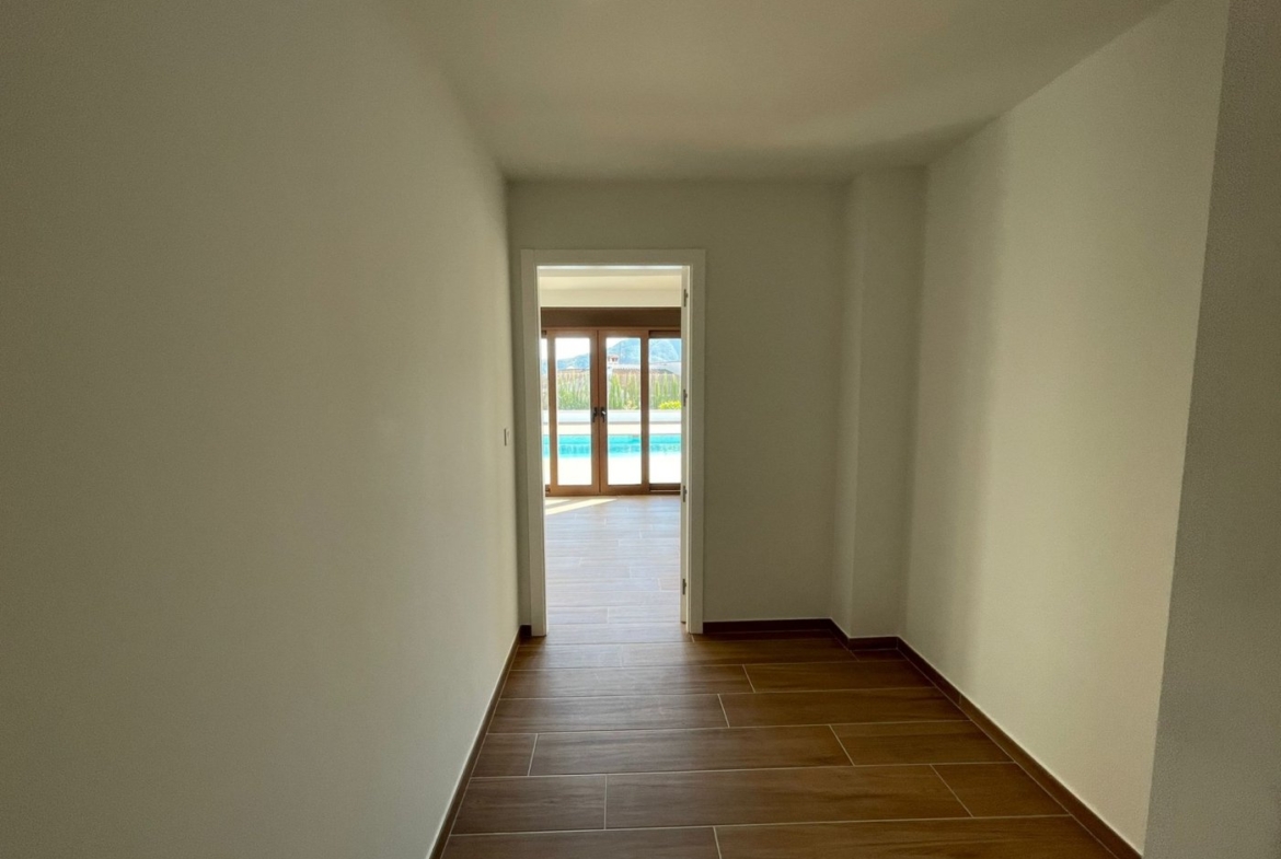 LUXURY VILLA IN ALTEA