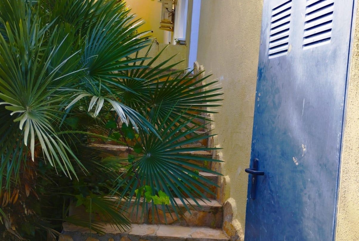 Exclusieve villa in Calpe met panoramisch uitzicht en een grote investeringsmogelijkheid