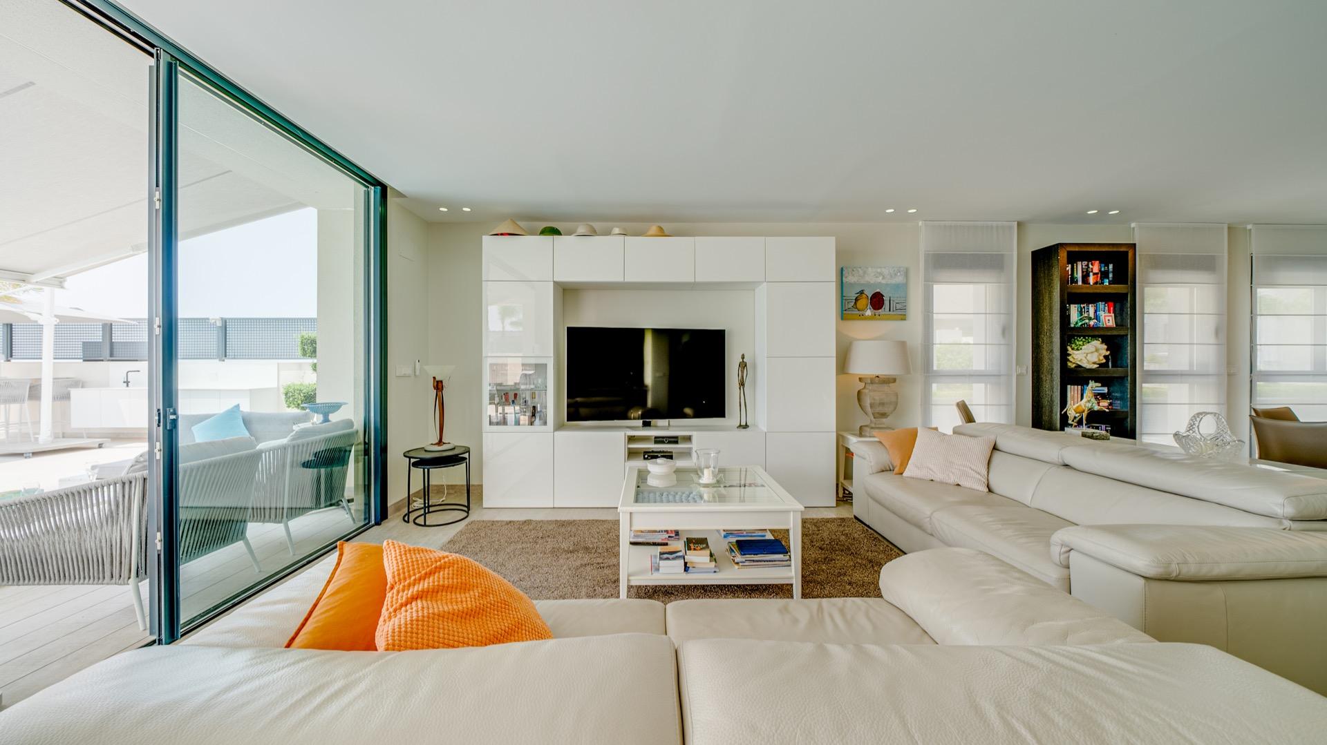 LUXURY VILLA FOR A LARGE FAMILY IN FINESTRAT