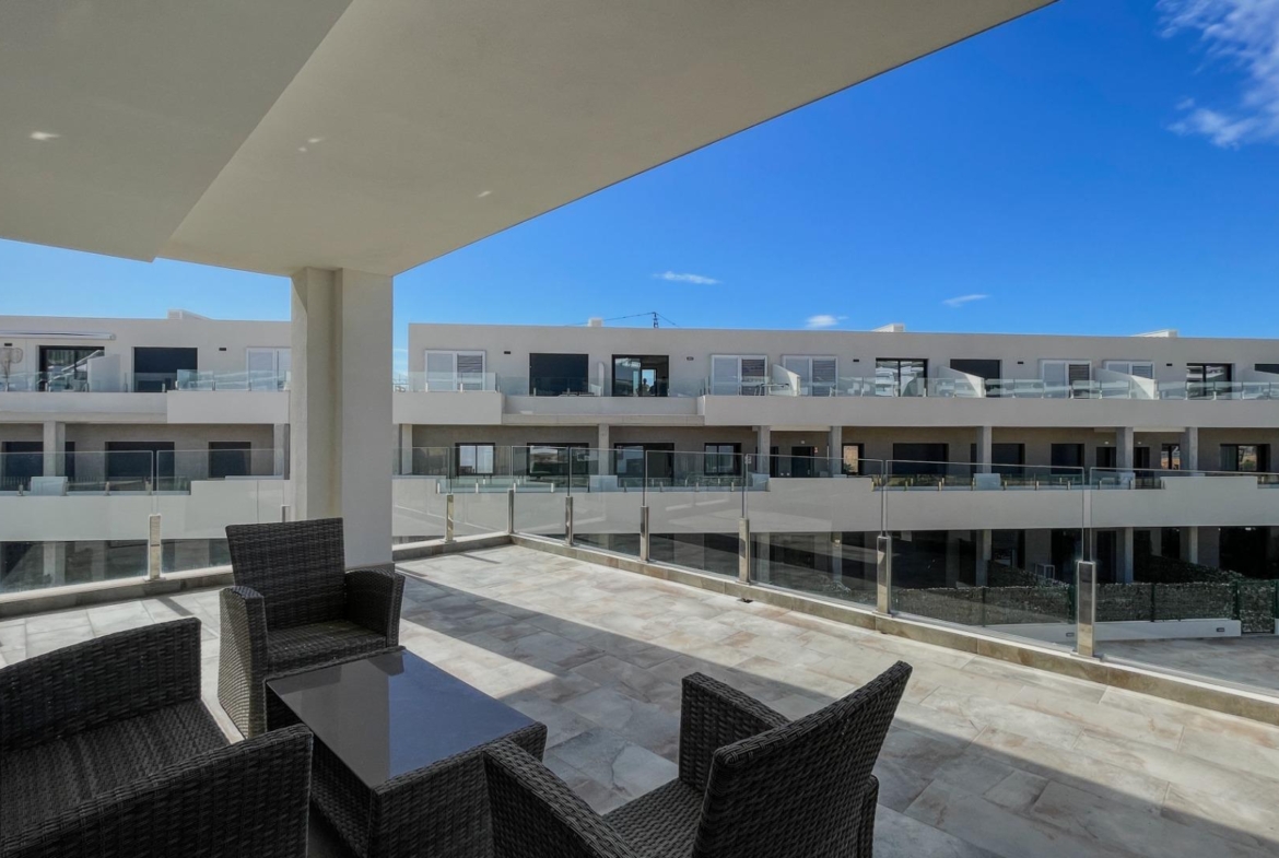 Moderne duplex met 5 slaapkamers in het exclusieve Campirroso complex, Finestrat
