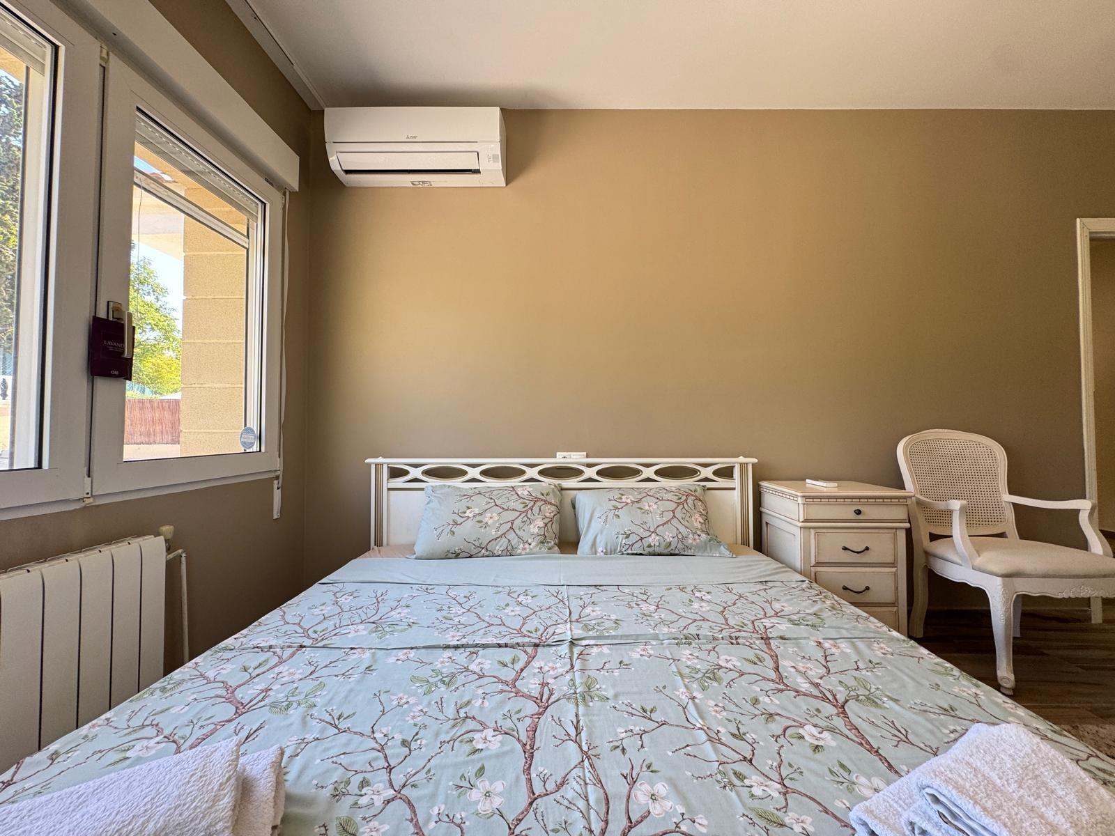 2-64-14 VILLA DE LIJO EN CAMPOAMOR CON 639 M2 DE CASA. PARCELA 800 M2. PISCINA PROPIA. 5 DORM. 4 BAÑOS. PLAYA A 650 METROS.