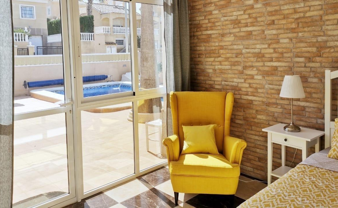 Ruim chalet in La Florida, Orihuela Costa – Ideaal om te genieten van de zon en het strand