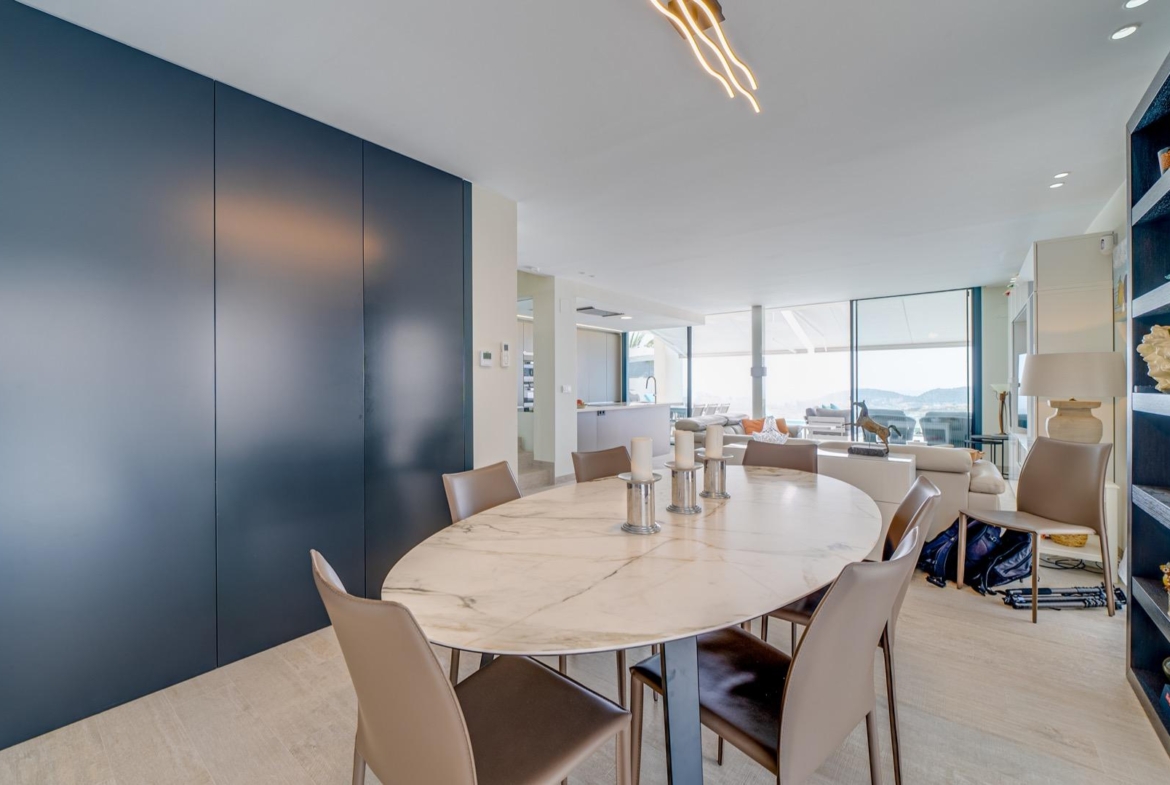 LUXURY VILLA FOR A LARGE FAMILY IN FINESTRAT