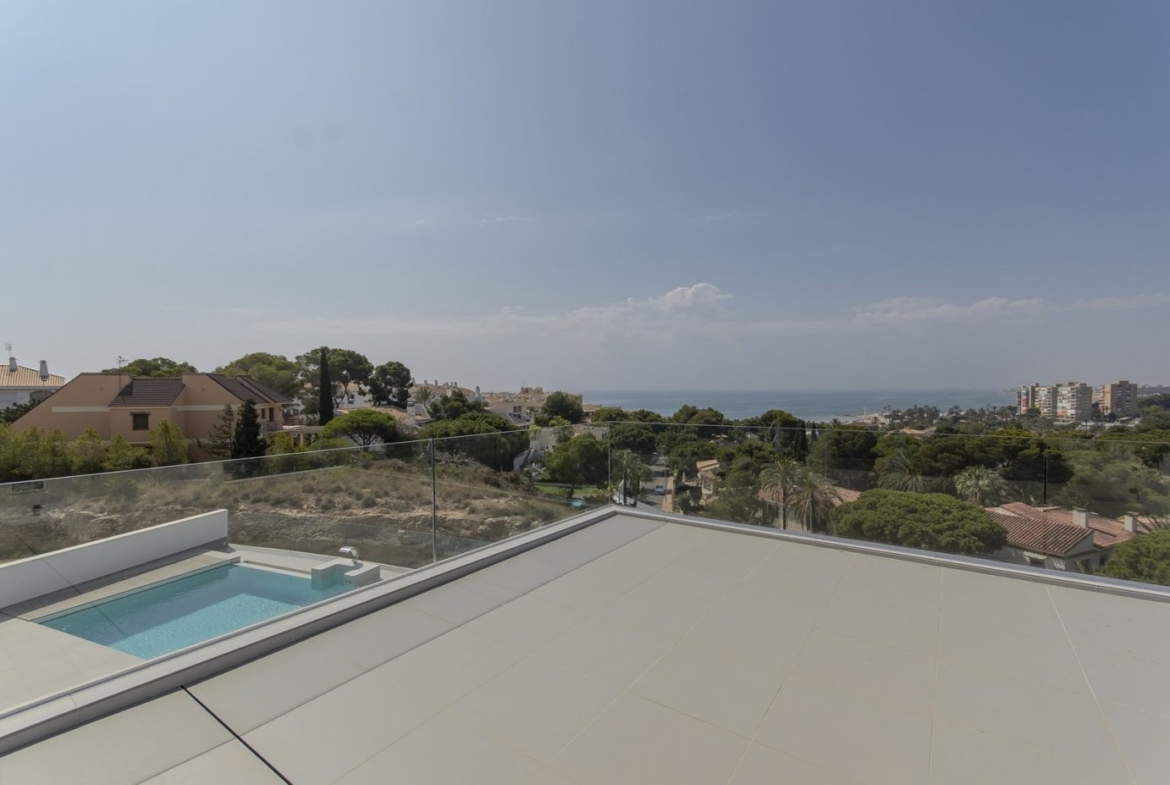 NEW CONSTRUCTION VILLAS 250 m FROM THE BEACH IN CAMPOAMOR