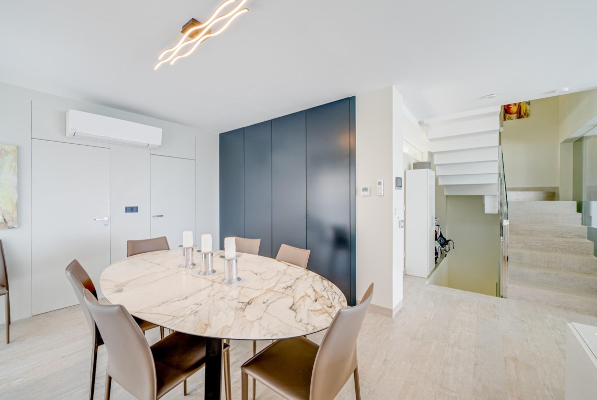 LUXURY VILLA FOR A LARGE FAMILY IN FINESTRAT