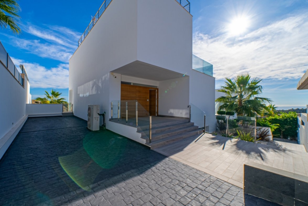 VILLA DE LUJO EN VENTA EN FINESTRAT – BALCON DE FINESTRAT