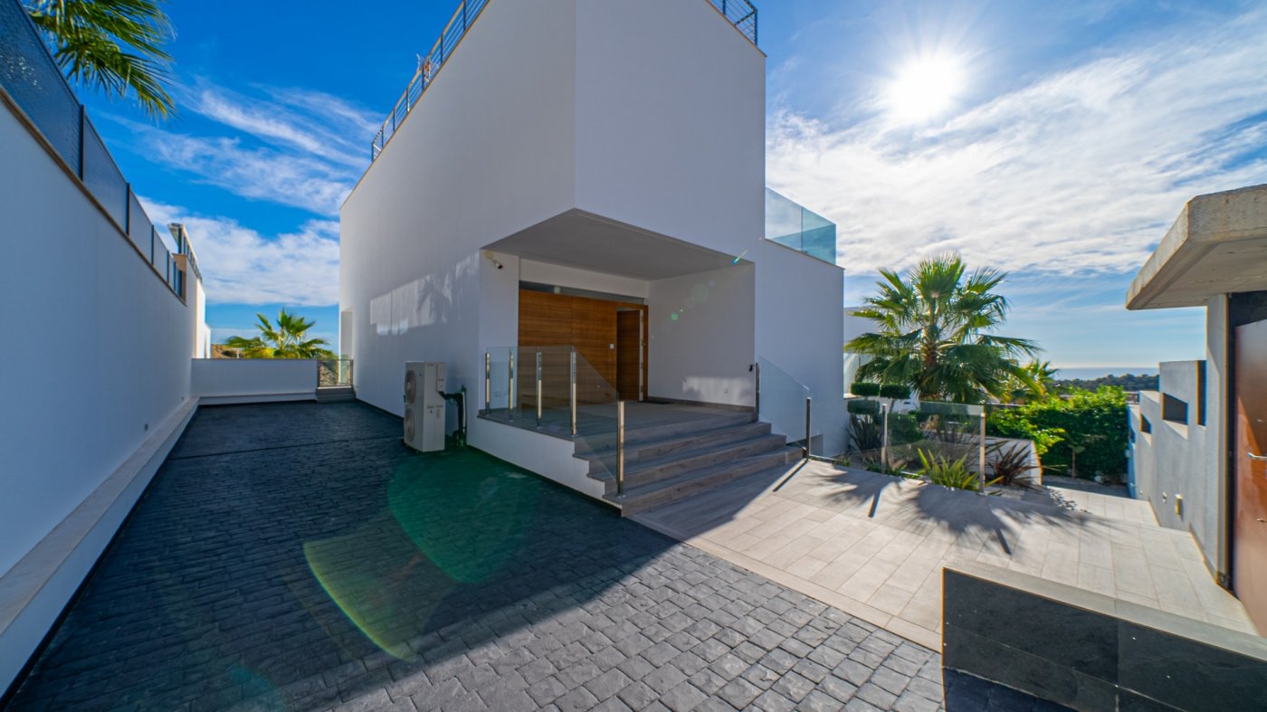 VILLA DE LUJO EN VENTA EN FINESTRAT – BALCON DE FINESTRAT