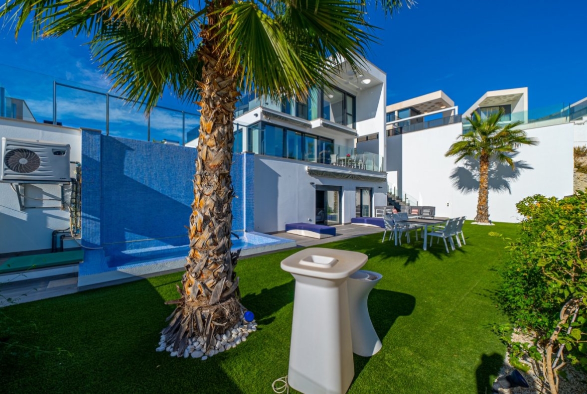 VILLA DE LUJO EN VENTA EN FINESTRAT – BALCON DE FINESTRAT