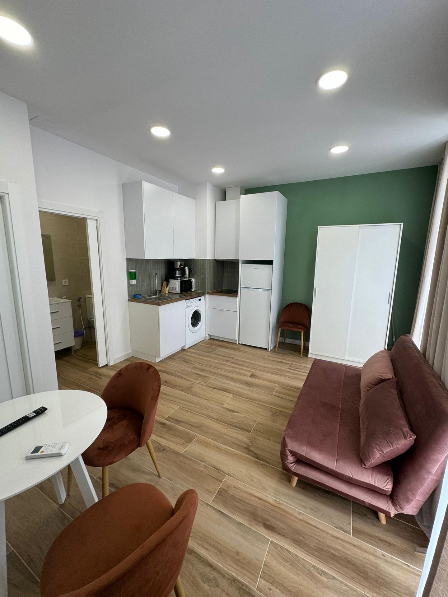 2-7-122 EDIFICIO EN VENTA EN ALICANTE CON LICENCIA TURISTICA – CAROLINAS BAJAS