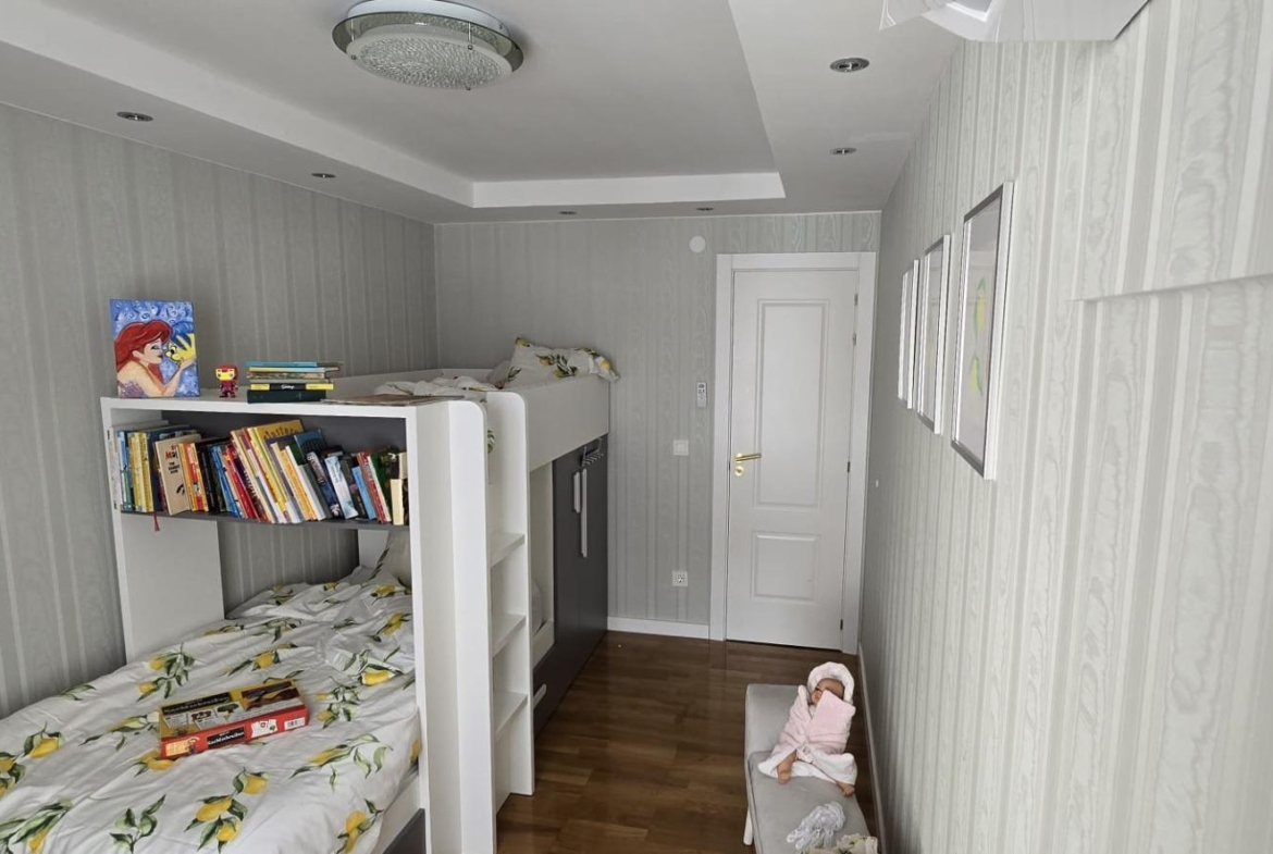 REFORMADO APPARTAMENTO A 50 METROS DE LA PLAYA. 3 DORM. 1 BAÑO. 101 M2.