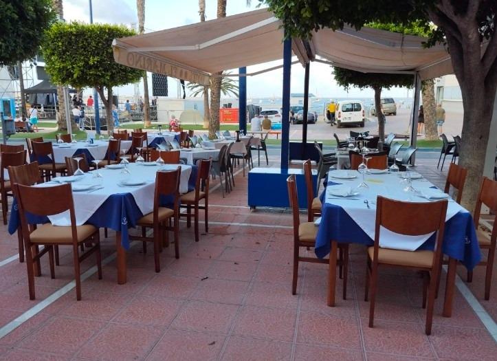 HOTEL CON RESTAURANTE EN VENTA.
