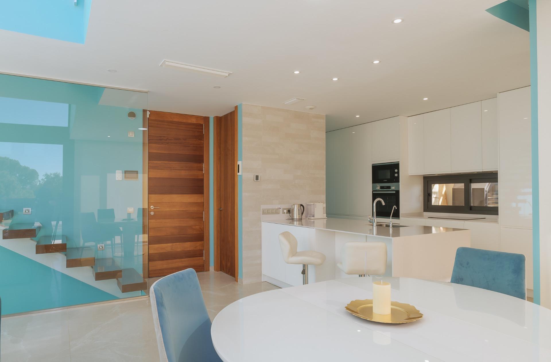 Unique villa in Sierra Cortina: prestigious location between mountains and sea