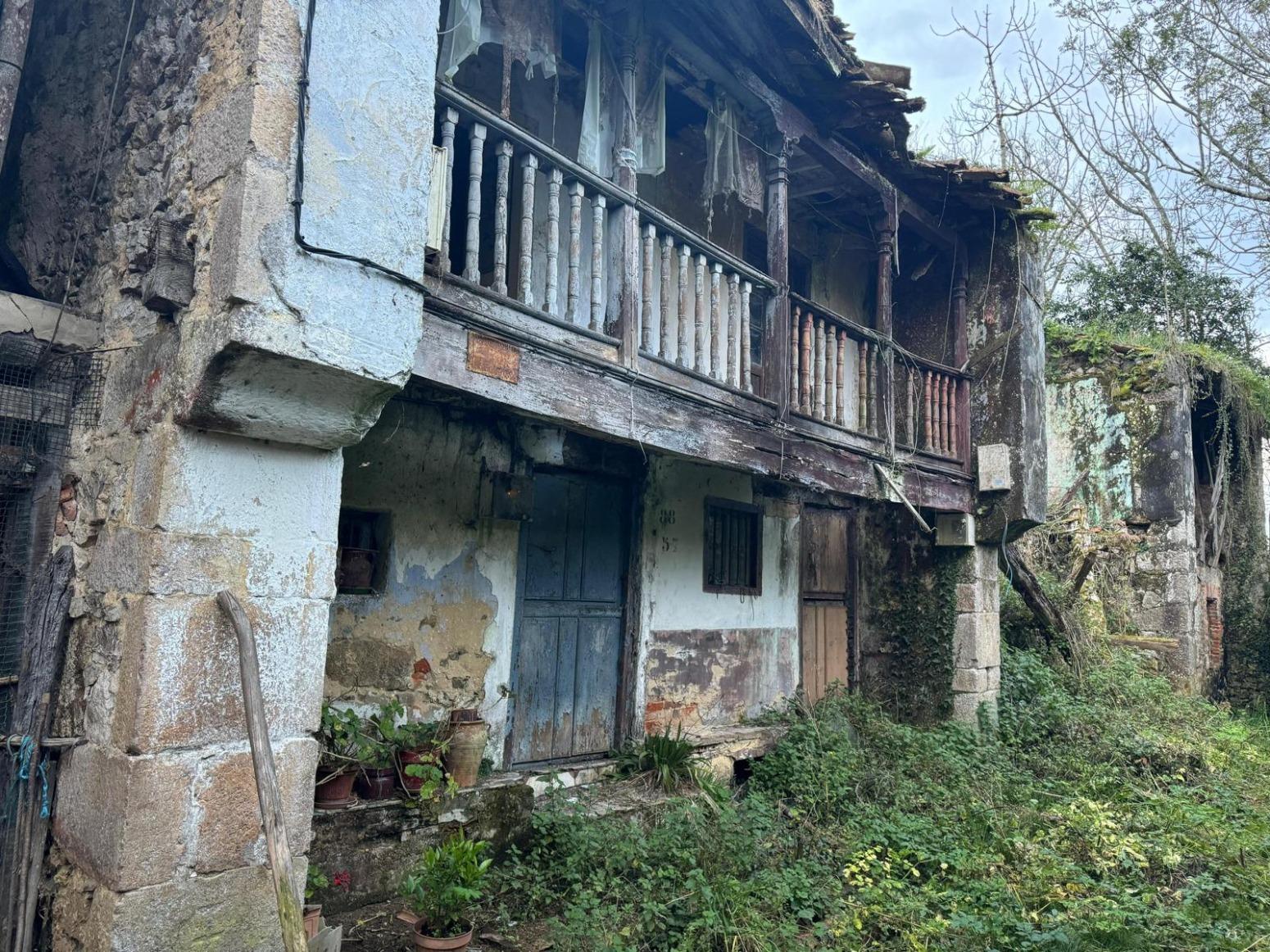 Unique opportunity in Llanes! Building plot for sale between the sea and the golf course