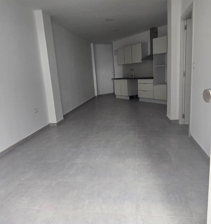 PLANTA BAJA 1 HABITACION Y 1 BAÑO