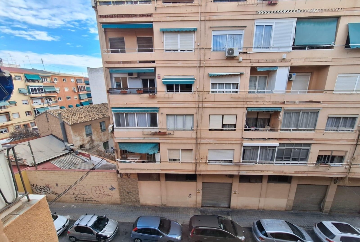 APPARTEMENT IN CAROLINAS ALTAS – BOULEVARD DEL PLA