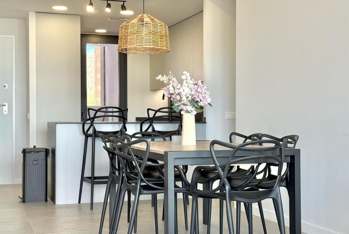 Luxe appartement te koop met prachtig uitzicht op zee
