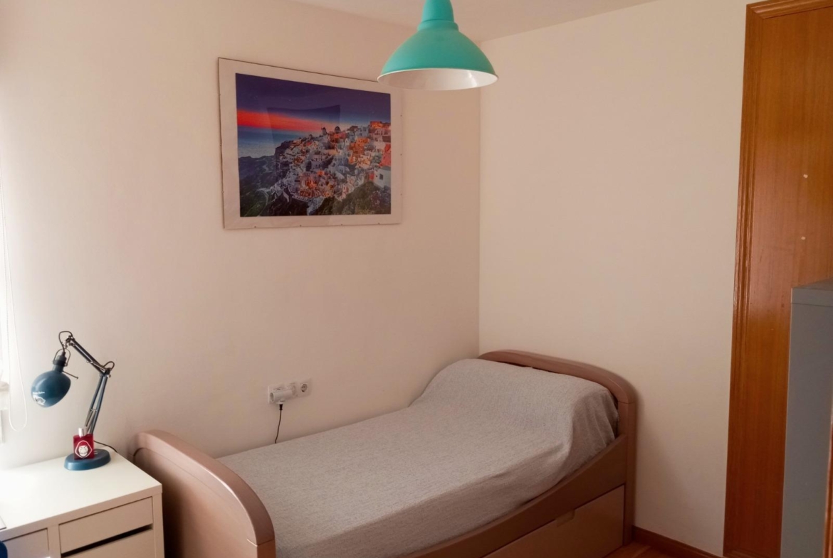 Amplio y Moderno Apartamento en el Corazón de San Juan, Alicante