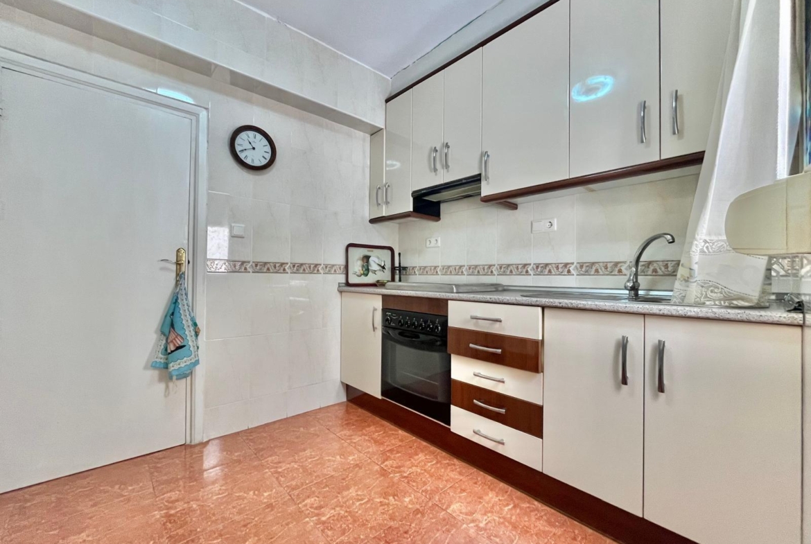 Spacious Apartment Just 400 Meters from Playa del Cura – Torrevieja