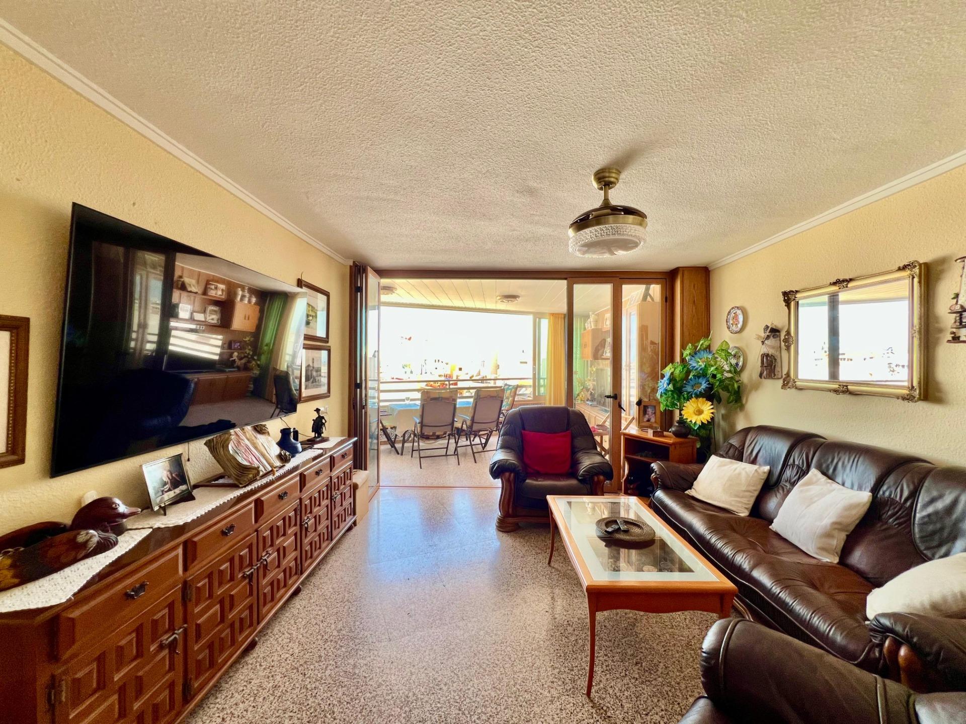 ESPACIOSO APARTAMENTO DE 3 HABITACIONES + PARKING + TRASTERO EN PLANTA 7 CON VISTAS AL MA