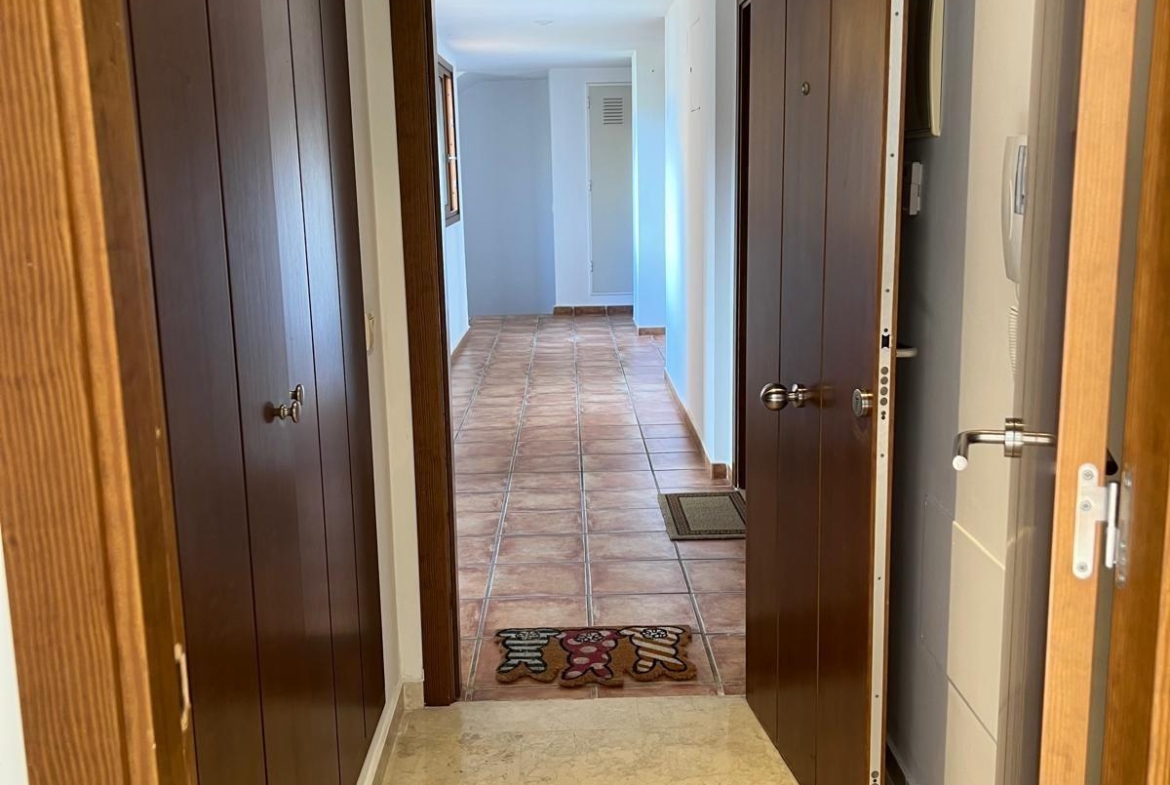 La Entrada ! Enorme apartamento en una de las mejores zonas de Costa Blanca !