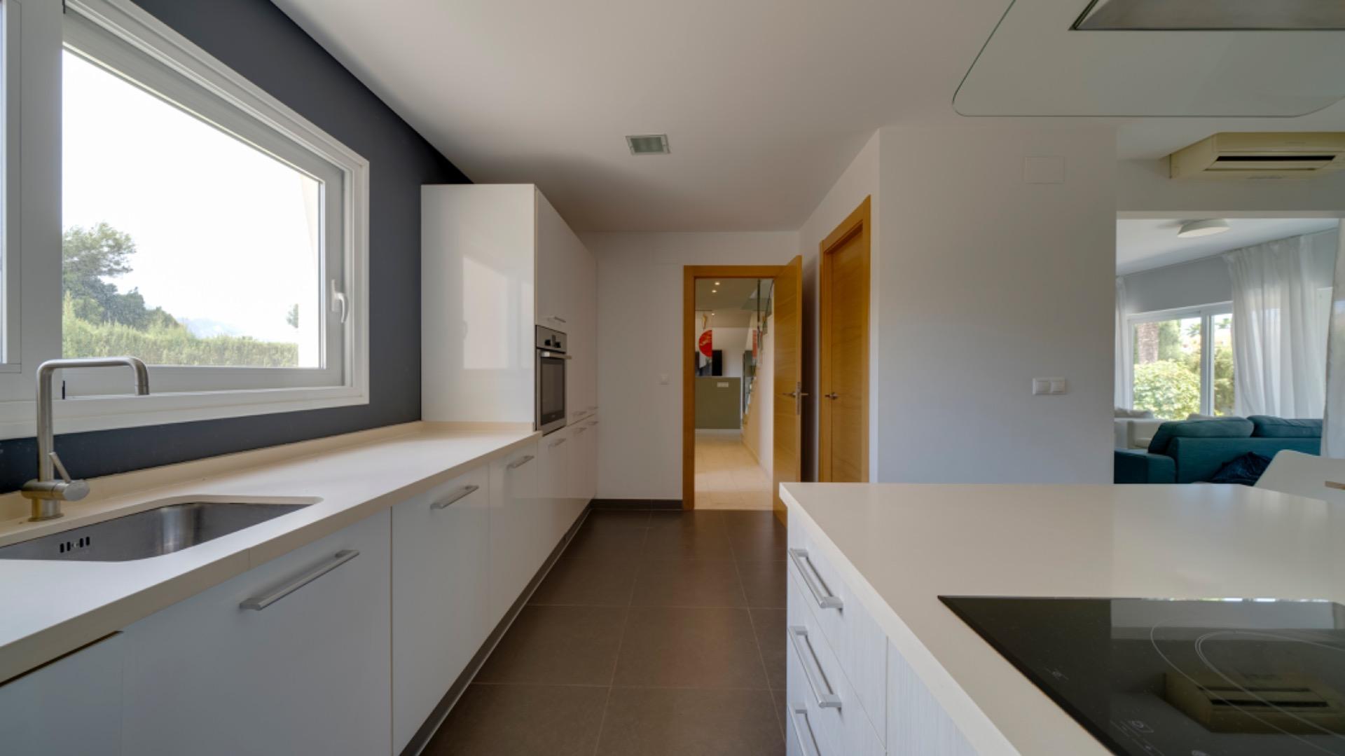 Luxury Villa in the central area of Albir