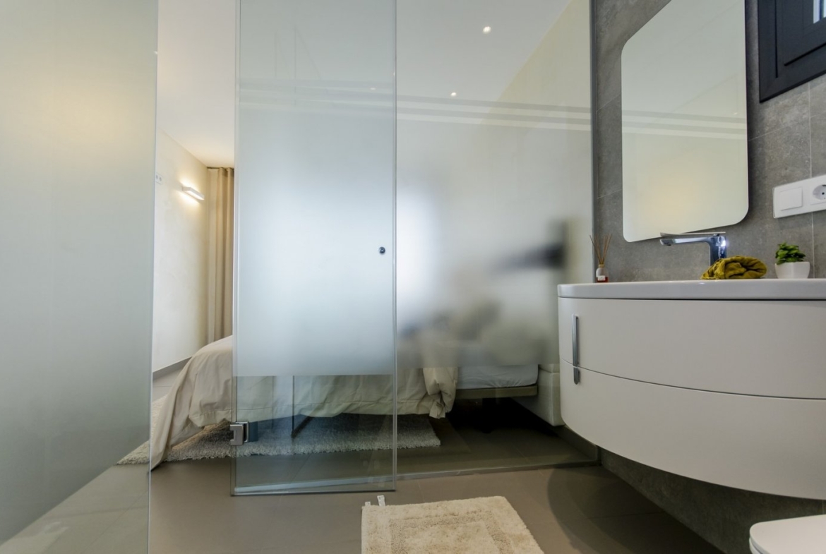 NEW CONSTRUCTION VILLAS 250 m FROM THE BEACH IN CAMPOAMOR