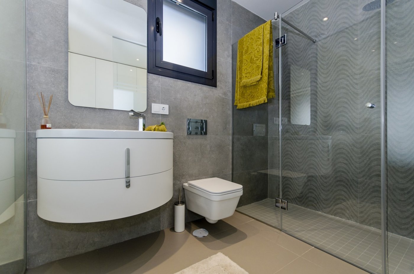 NEW CONSTRUCTION VILLAS 250 m FROM THE BEACH IN CAMPOAMOR