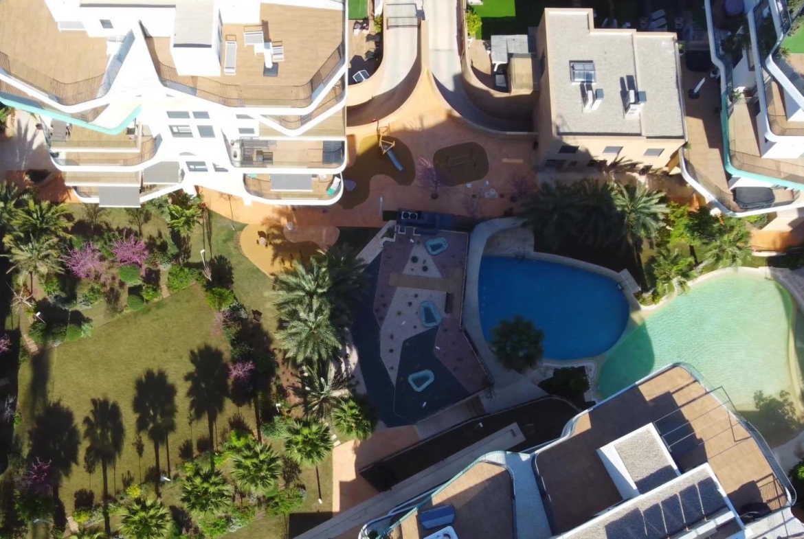 Moderne nieuwe appartementen aan de oevers van de Middellandse Zee