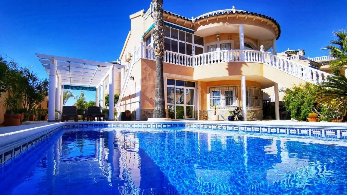 Ruim chalet in La Florida, Orihuela Costa – Ideaal om te genieten van de zon en het strand